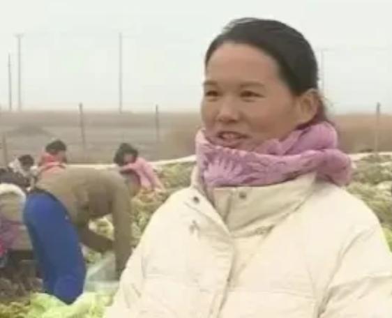 山东村民捐10万斤蔬菜援驰西安：觉得有意义，现西安已吃到大白菜休闲区蓝鸢梦想 - Www.slyday.coM