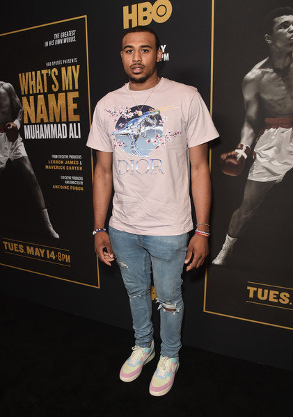 九张图看湖人二年级菜鸟霍顿-塔克的恐怖臂展