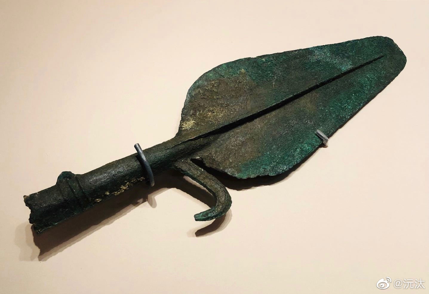 兵器1,齐家文化西宁沈那遗址出土的倒钩矛,铜石并用时代