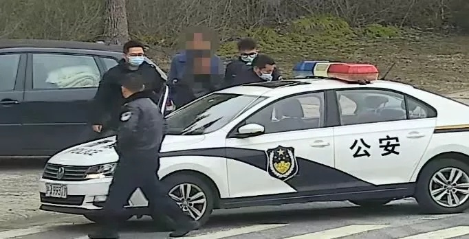 他用自己的钥匙，打开了别人的车锁……休闲区蓝鸢梦想 - Www.slyday.coM