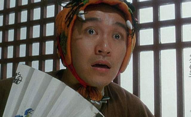 头戴老虎帽的韦小宝微信头像试问谁的朋友圈里不曾有过这部片子有多火