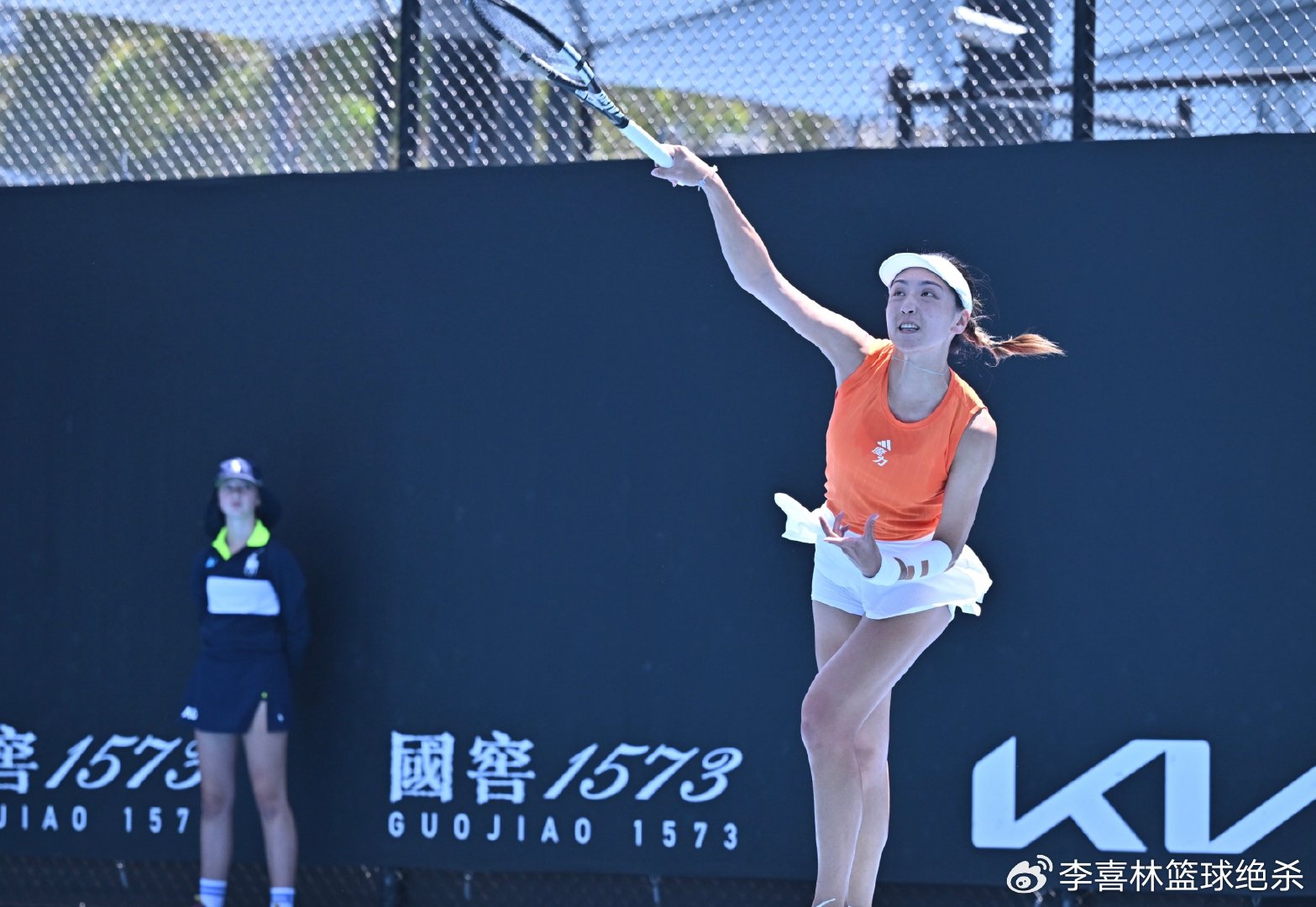 又美又能打！王欣瑜澳网2-0晋级：中国莎娃进化，霸气轰10记ACE|加里宁娜|wta250|女单|比赛|领先_手机新浪网