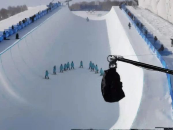 凌波微步，所向披靡！谷爱凌U型池强势夺冠！休闲区蓝鸢梦想 - Www.slyday.coM