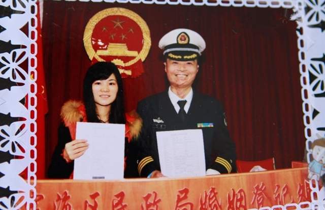 26岁军人浴火救44人,全身90%烧伤后被迫分手,意外收获最美爱情休闲区蓝鸢梦想 - Www.slyday.coM 26岁军人浴火救44人,全身90%烧伤后被迫分手,意外收获最美爱情休闲区蓝鸢梦想 - Www.slyday.coM