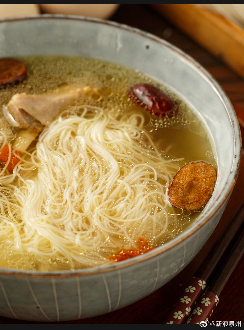 少,比如越吃越多的线面 一对水煮蛋,比如中秋肥肉饼,比如田七粉 鸡汤