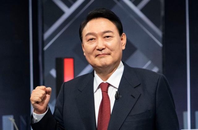 “总统克星”尹锡悦当选韩国总统,他的下一个目标会是谁?休闲区蓝鸢梦想 - Www.slyday.coM “总统克星”尹锡悦当选韩国总统,他的下一个目标会是谁?休闲区蓝鸢梦想 - Www.slyday.coM