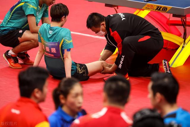 记者带你看全运｜王曼昱意外受伤“曼巍”混双遗憾摘银休闲区蓝鸢梦想 - Www.slyday.coM