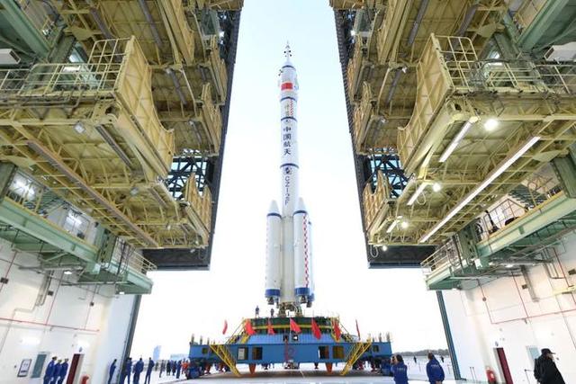 3名航天员将乘神十三太空出差6个月 神舟十三号发射时间最新消息休闲区蓝鸢梦想 - Www.slyday.coM