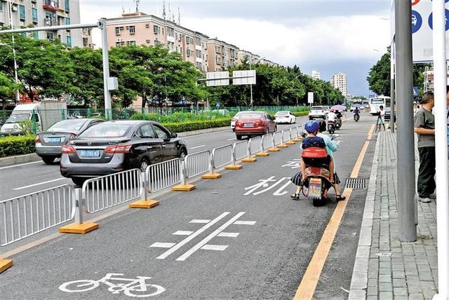 为什么电动车喜欢走机动车道真不能怪他们这3点才是根本