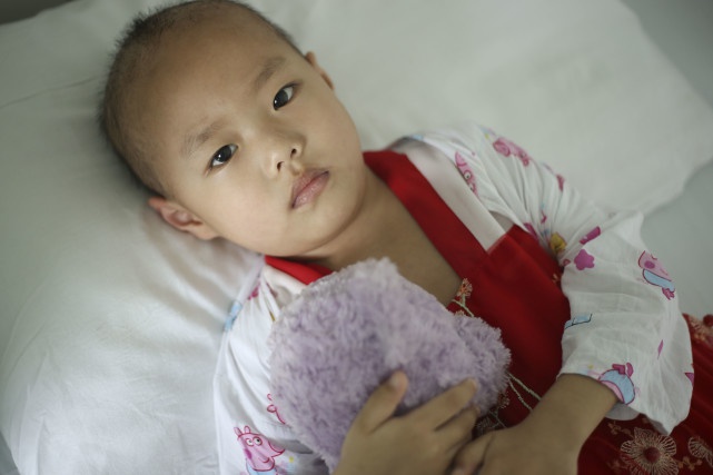 大女儿见义勇为不幸牺牲,小女儿如今又患白血病,夫妻自叹命太苦休闲区蓝鸢梦想 - Www.slyday.coM 大女儿见义勇为不幸牺牲,小女儿如今又患白血病,夫妻自叹命太苦休闲区蓝鸢梦想 - Www.slyday.coM