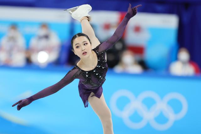 小将朱易上演冬奥首秀 花滑团体中国历史性晋级|朱易|中国队|比赛