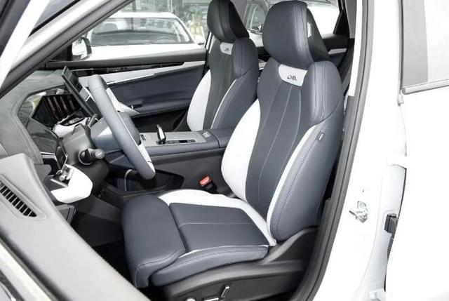 新款吉利博越l降价增配!l2级辅助驾驶,燕飞利仕音响,11.47万起