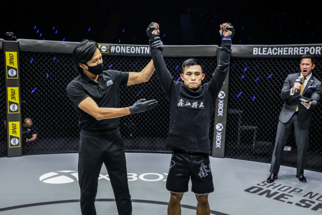 one轰天震地ii李胜龙73秒卫冕金腰带中国拳手王硕拿下首胜