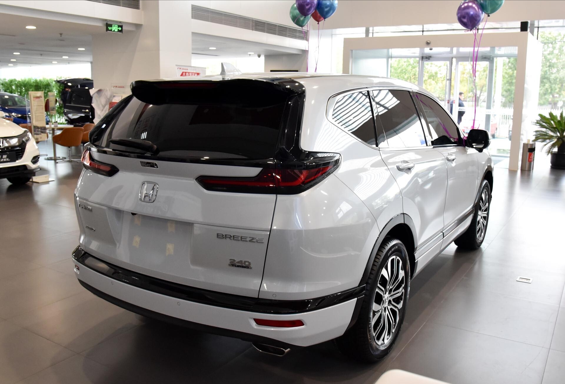 全新本田皓影实拍,外观更精致,油耗7升,比丰田荣放要大气!-新浪汽车