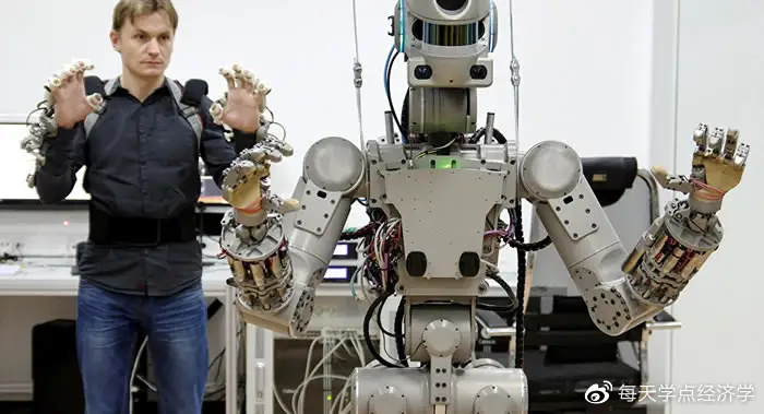 为了不吃爱情的苦，年轻人选择花钱买机器人休闲区蓝鸢梦想 - Www.slyday.coM