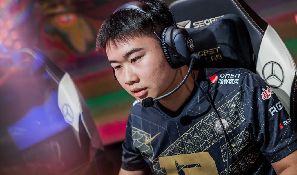 Wei状态回暖，GALA鲨疯了！RNG拿下世界赛首胜休闲区蓝鸢梦想 - Www.slyday.coM