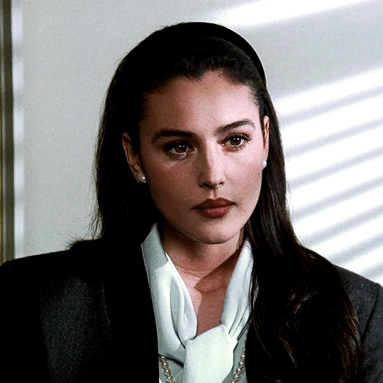 1991年电影情事里的莫妮卡贝鲁奇