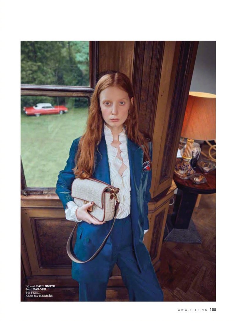 乌克兰超模 Laura Roth登上《ELLE》越南版2020年11月号封面