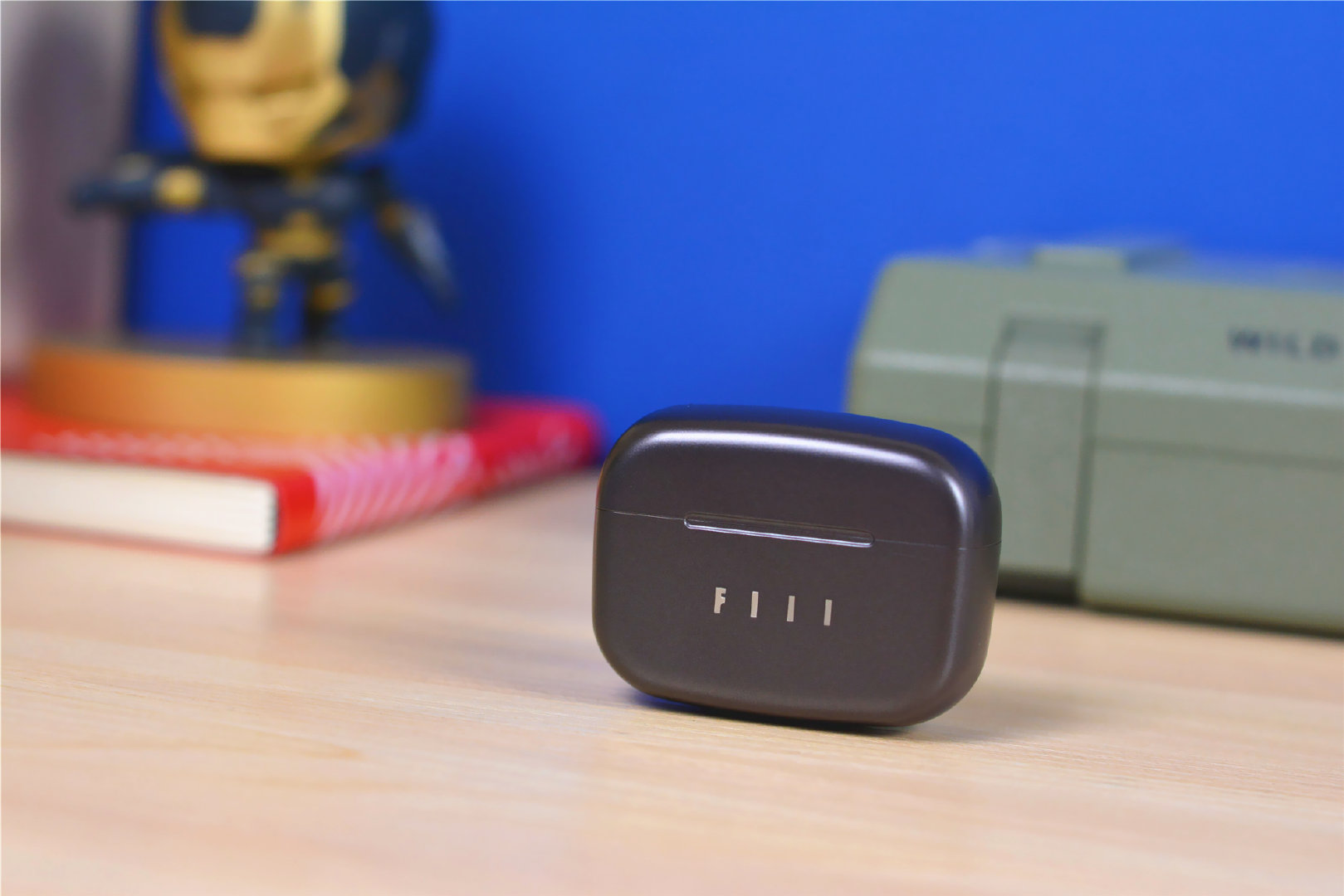 双设备一键切换支持无线充电fiilccpro新品评测