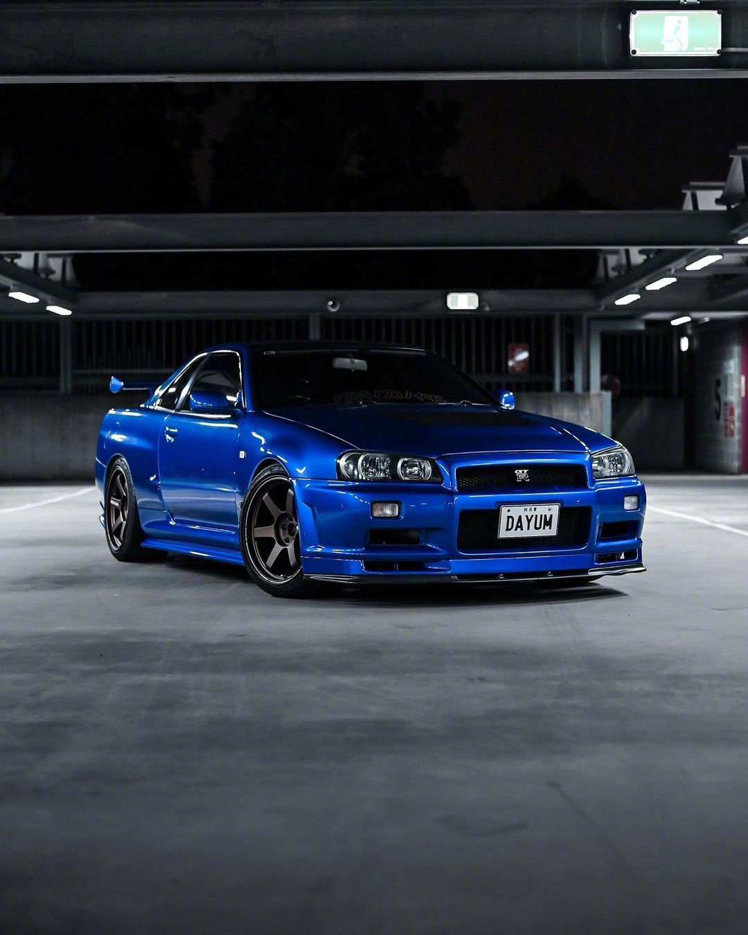 一枚蓝色战神gtr r34