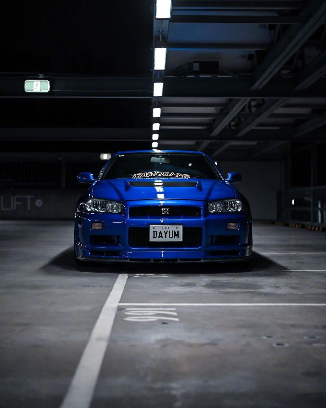 一枚蓝色战神gtr r34