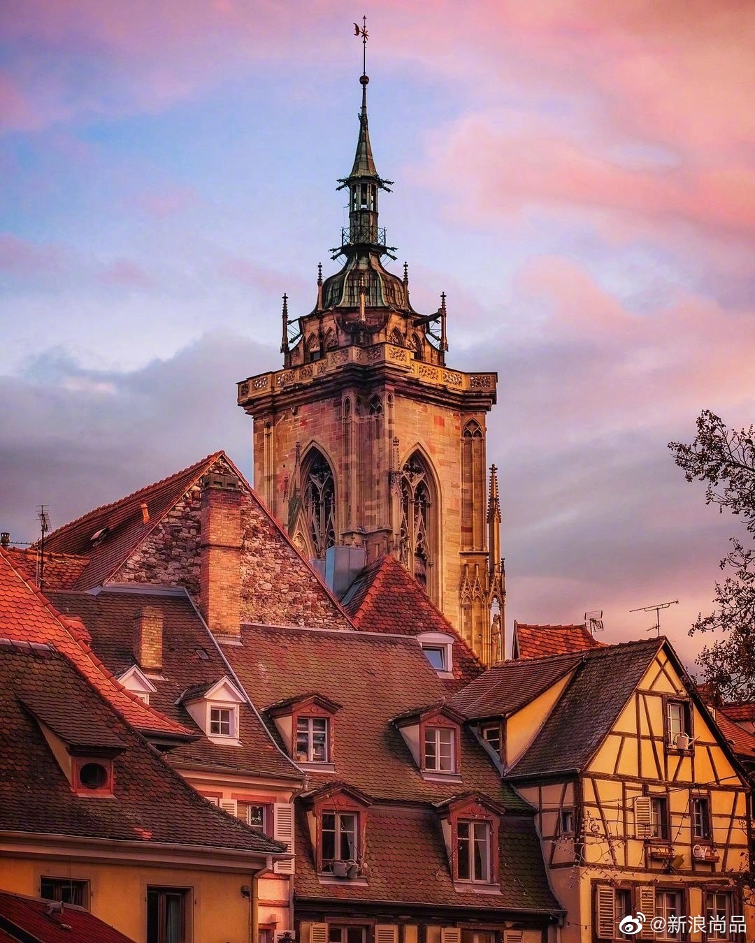 大名鼎鼎的科尔马小镇,位于法国东北部阿尔萨斯……__财经头条