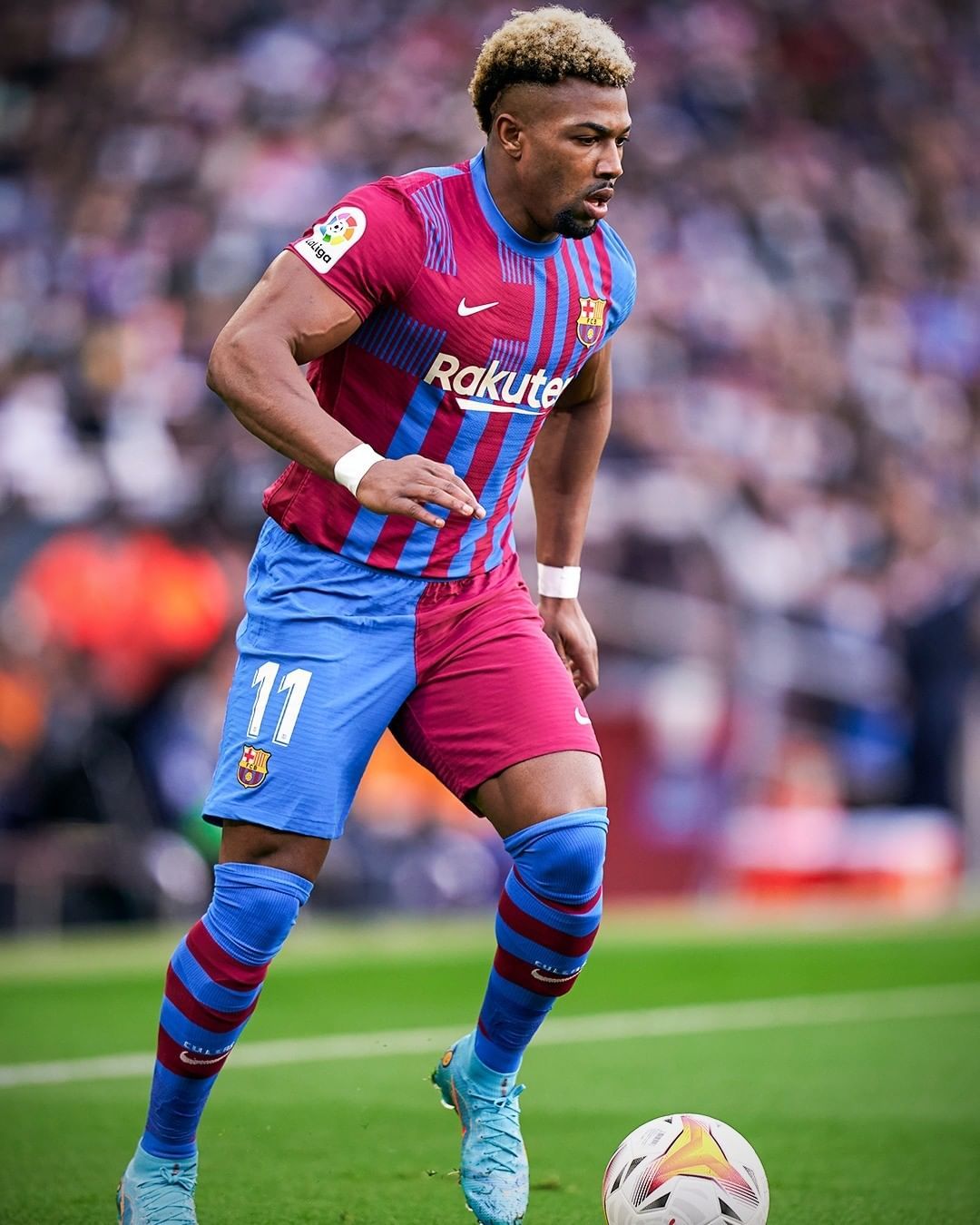 特劳雷首秀即送出助攻