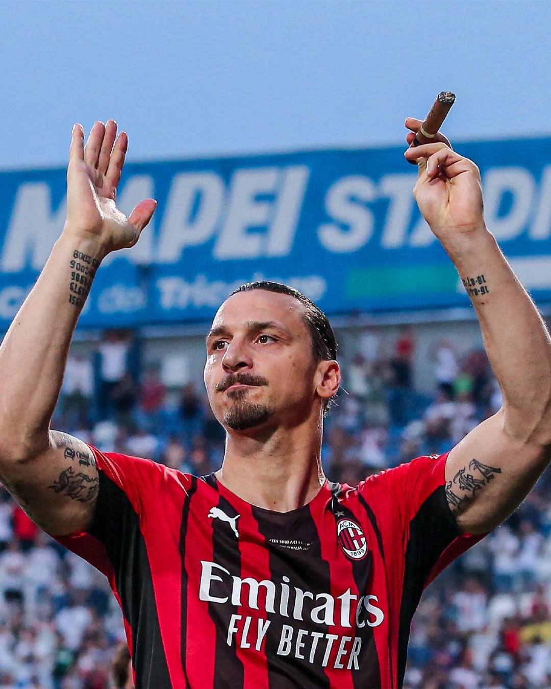 by 伊布. 伊布霸气抽雪茄庆祝