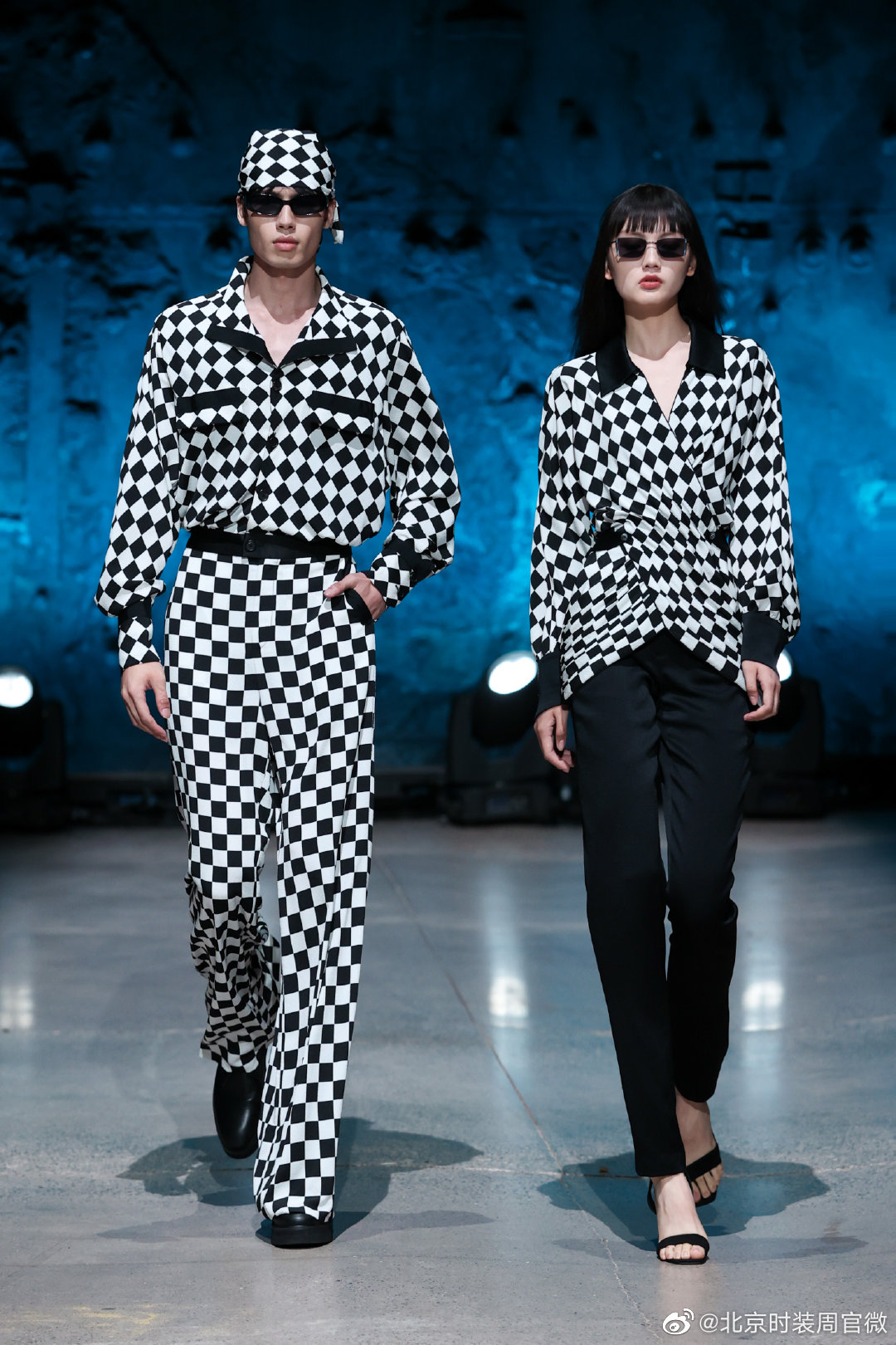 2021北京时装周秀场趋势:经典棋盘格_高清图集_新浪网