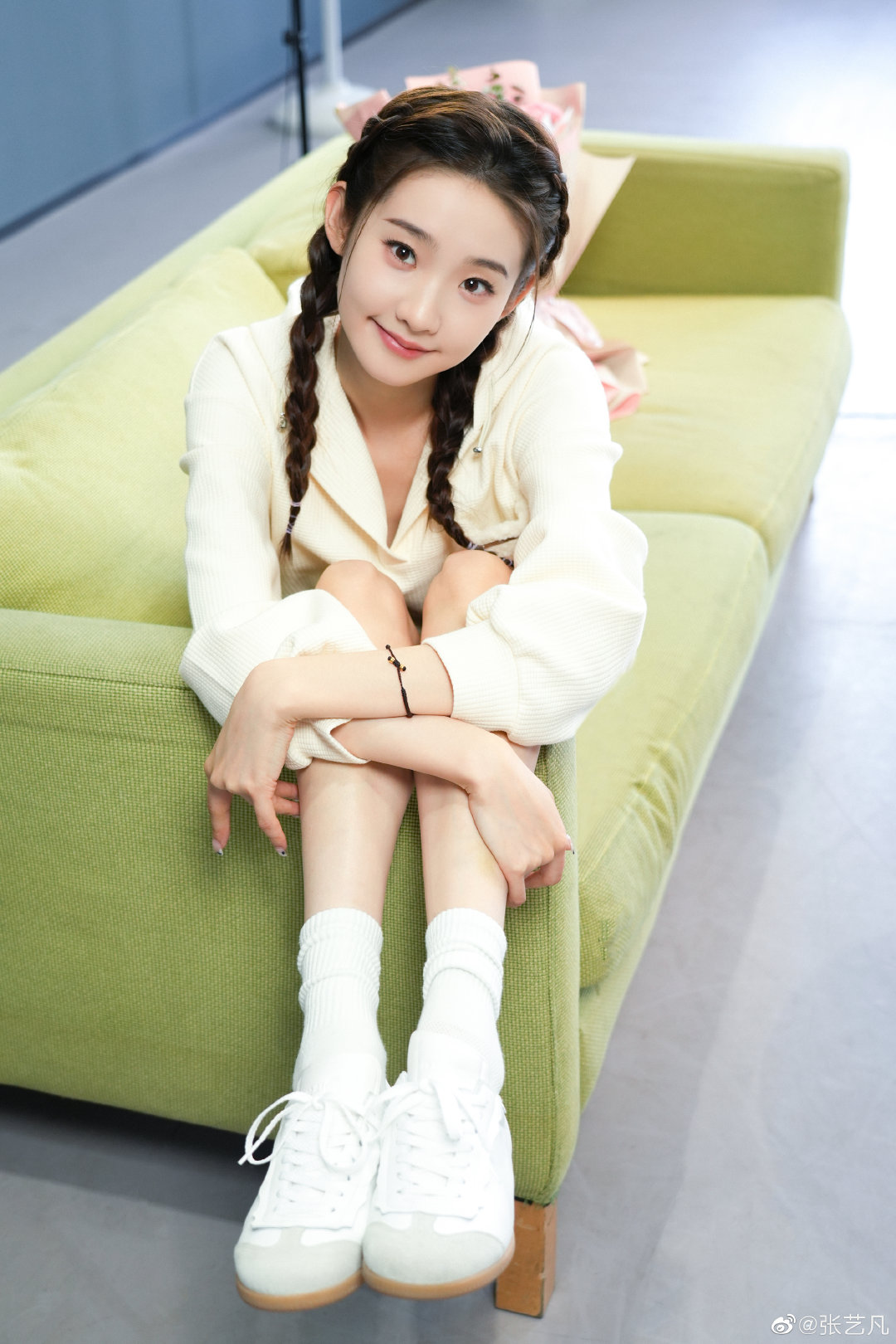 点击即可收获一只可爱的小兔子张艺凡_高清图集_新浪网