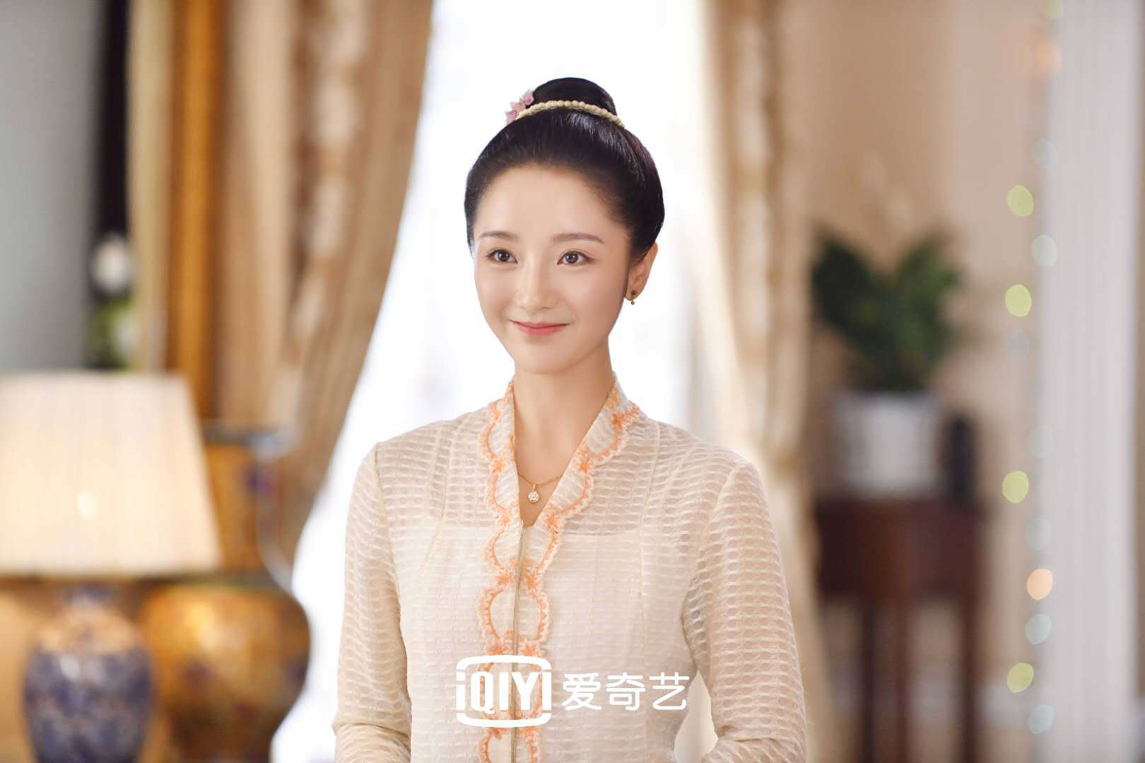 小娘惹连日开启霸屏模式一人分饰两角肖燕蹿升当红95后小花