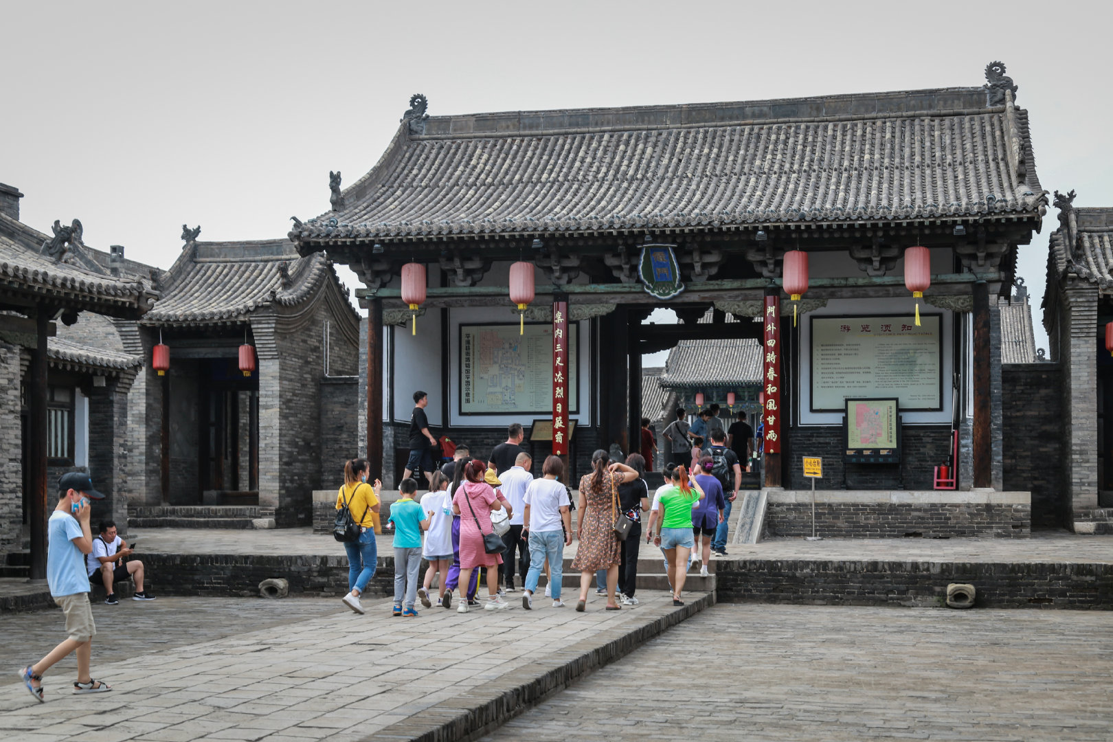 现存格局为明清以来多次修建修缮。衙门外
