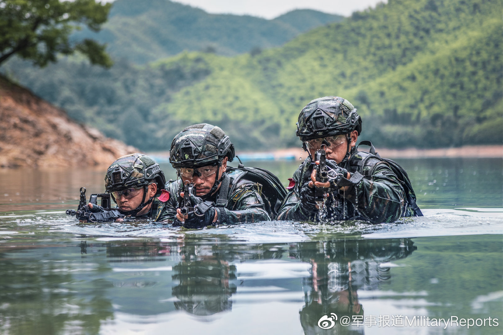 多图直击武警第二机动总队实战化训练场