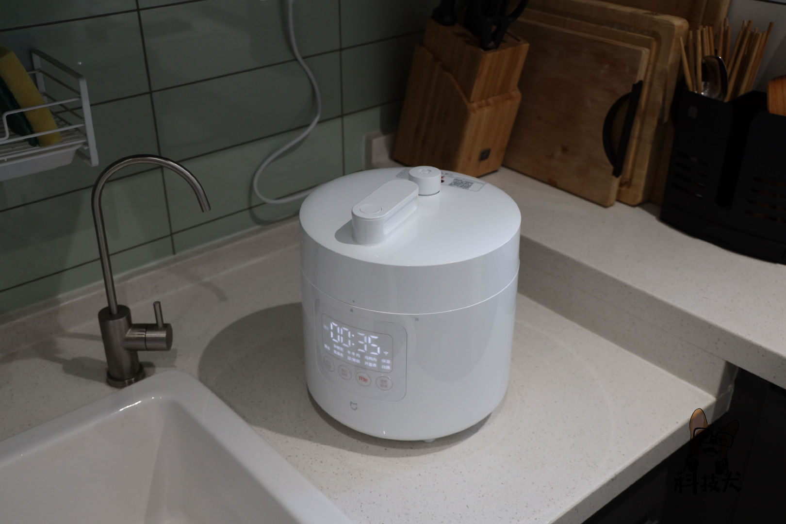 米家智能电压力锅2.5l开箱:拥有8大安全保护 堪称硬菜神器