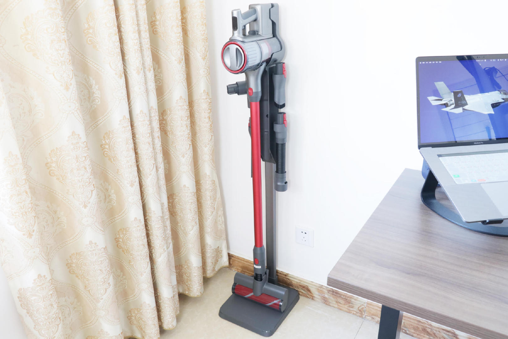 3. ZZZ吸尘器