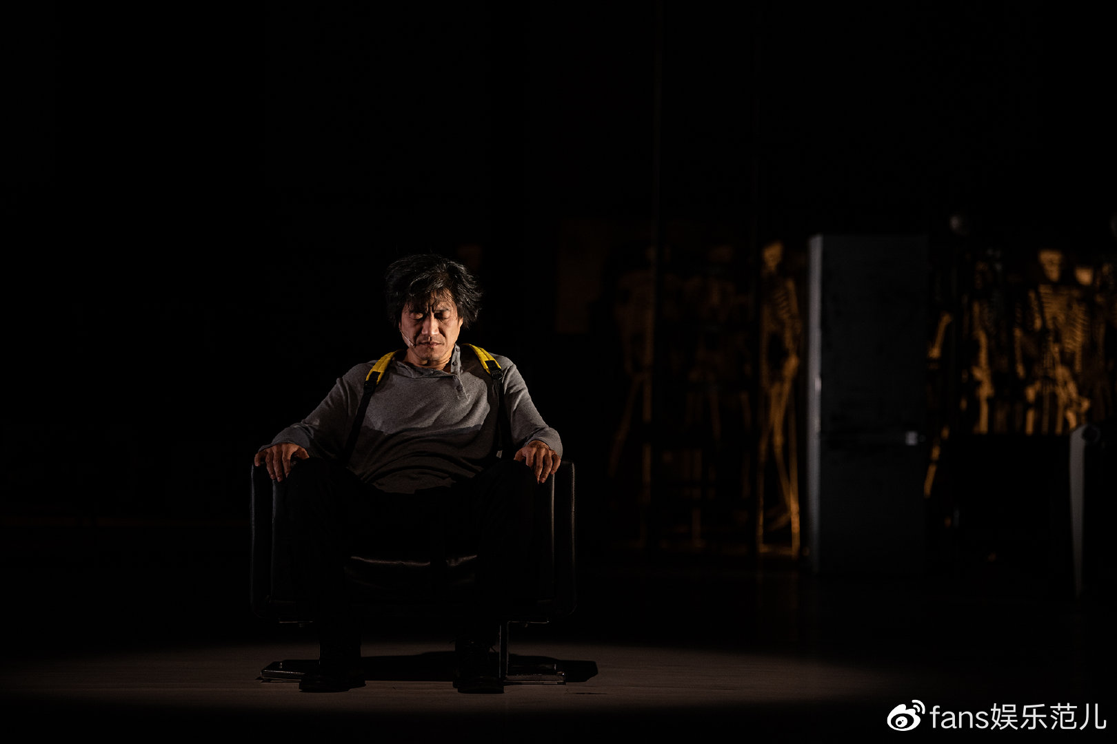 话剧《第七天》北京首演告捷 陈明昊以死之视角重启生之大门|第七天|陈明昊|话剧_新浪新闻