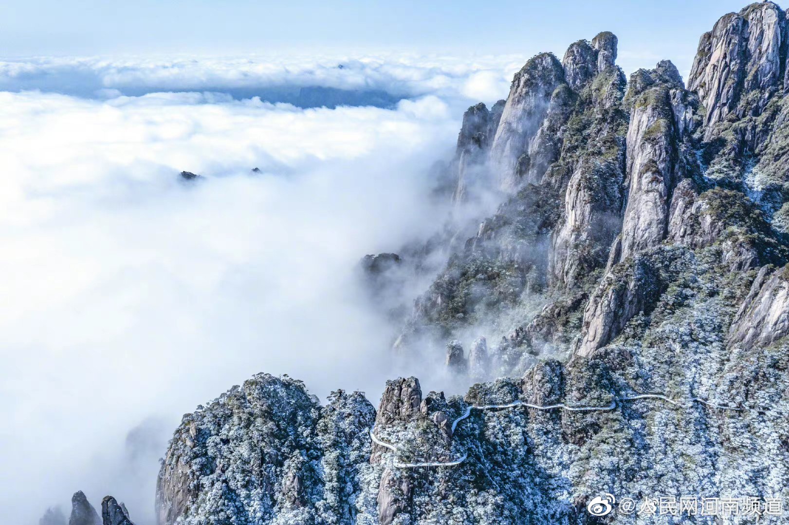 三清山雪景美图先给你安排上了~ (投稿:佘瑞芝)