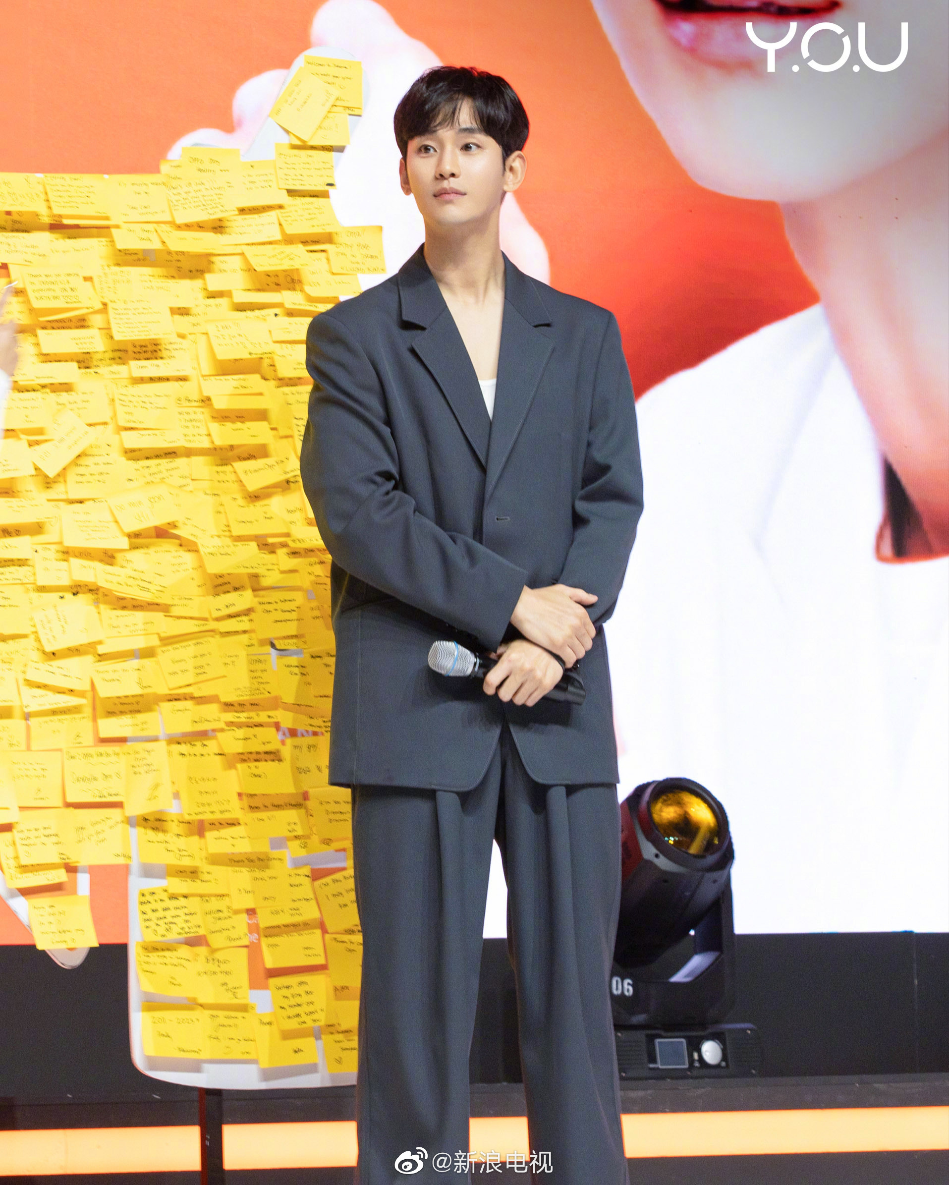 5月14日,韩国男演员金秀贤在印尼举行粉丝见面会