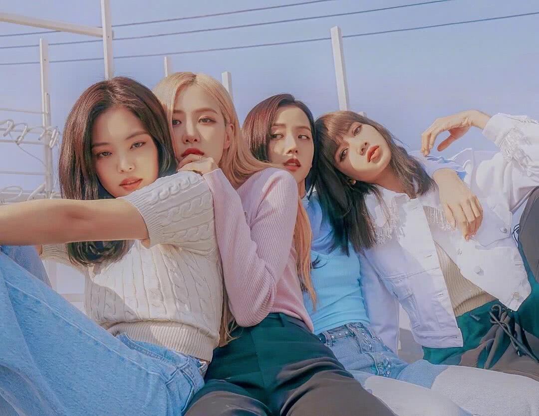 blackpink成员金智妮在线吃醋,点痣仿安崎,晒自拍求挽回lisa