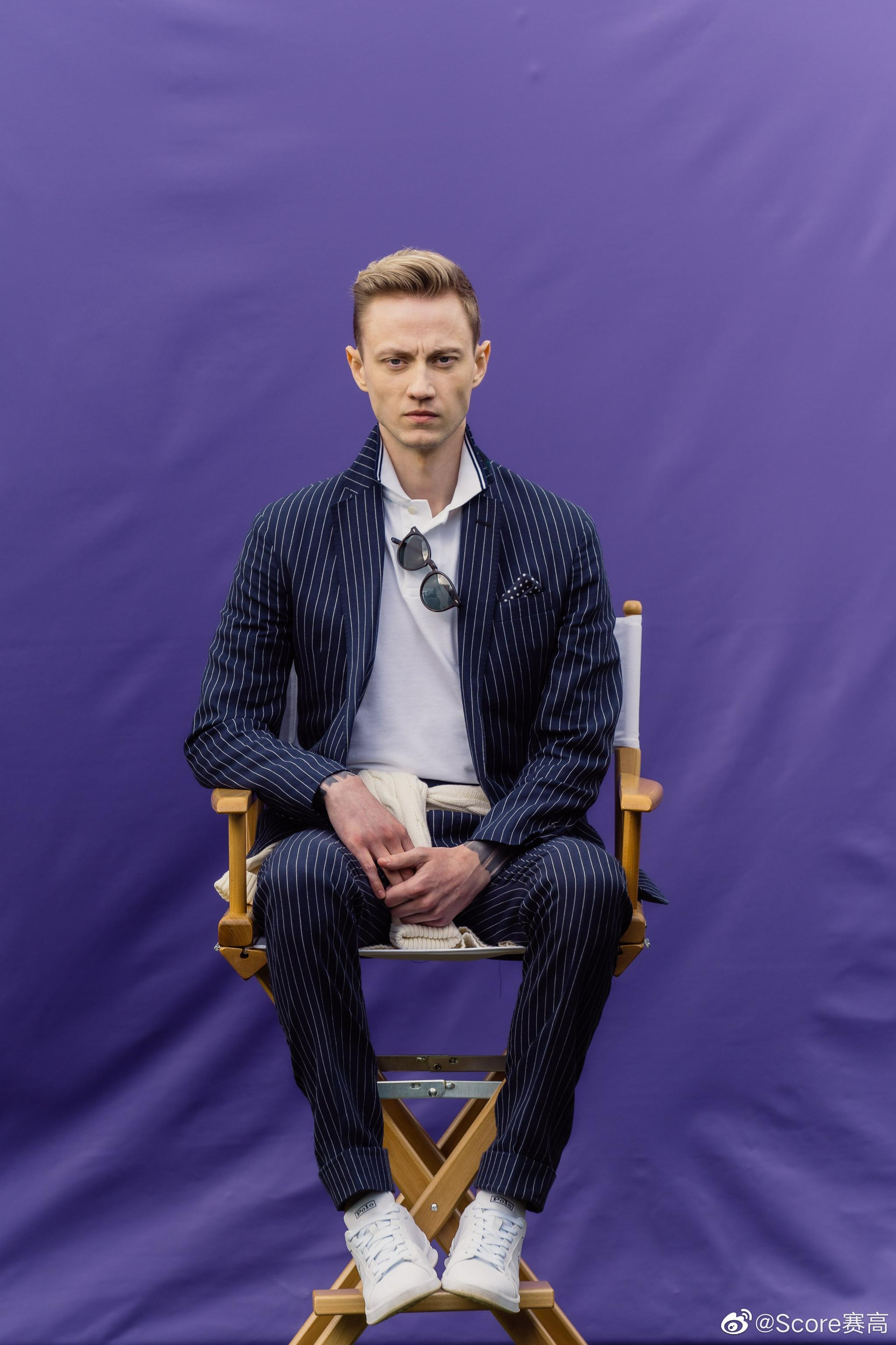 g2官推分享rekkles网球 今年温网冠军已经拿下