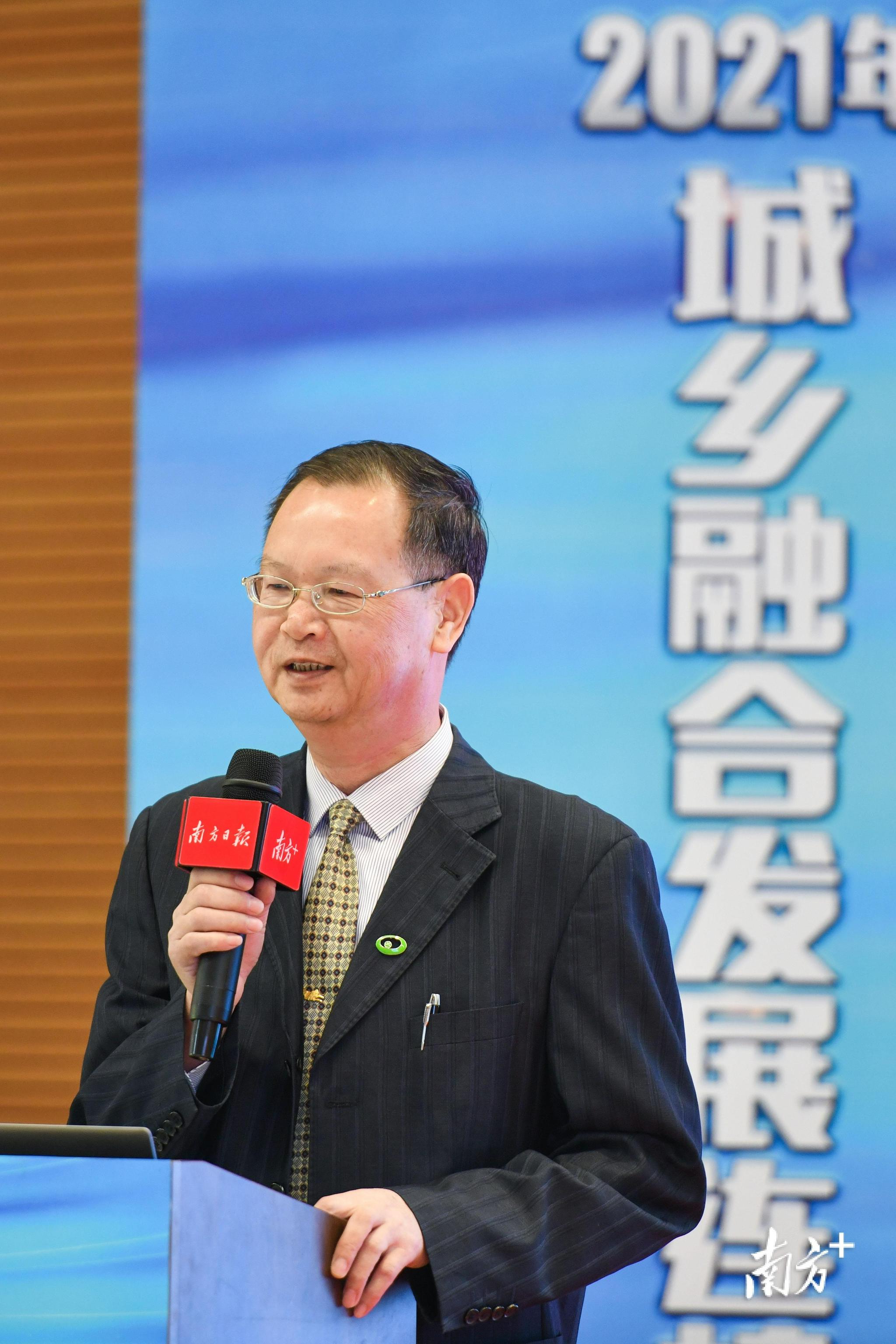 清远市社科联二级巡视员刘国华.