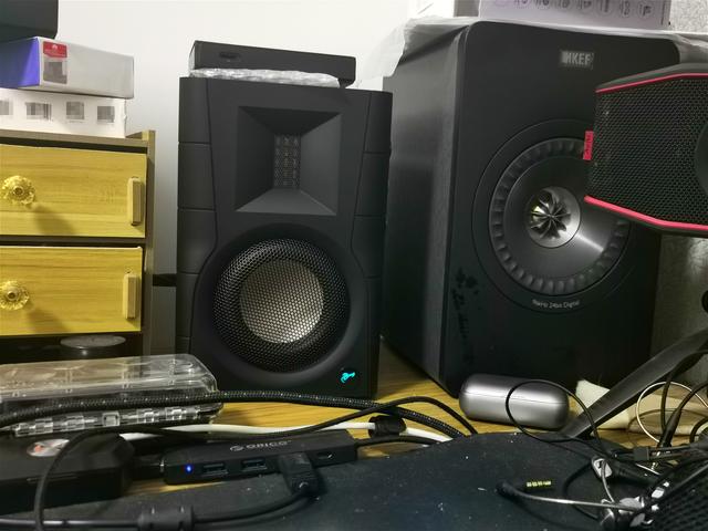 惠威d100桌面有源20无线双模音箱评测听歌游戏追剧三合一