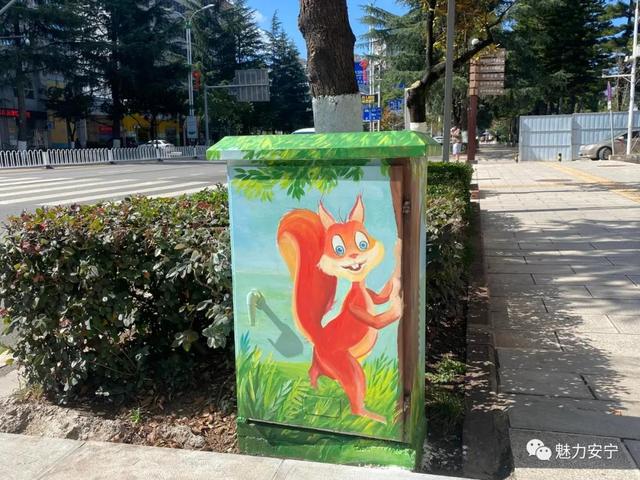 安宁把配电箱变成街头"艺术品"|彩绘|配电箱|中华路_新浪新闻
