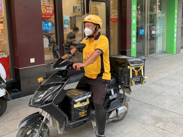 入职美团送外卖需要买什么 全职一天工作几个小时