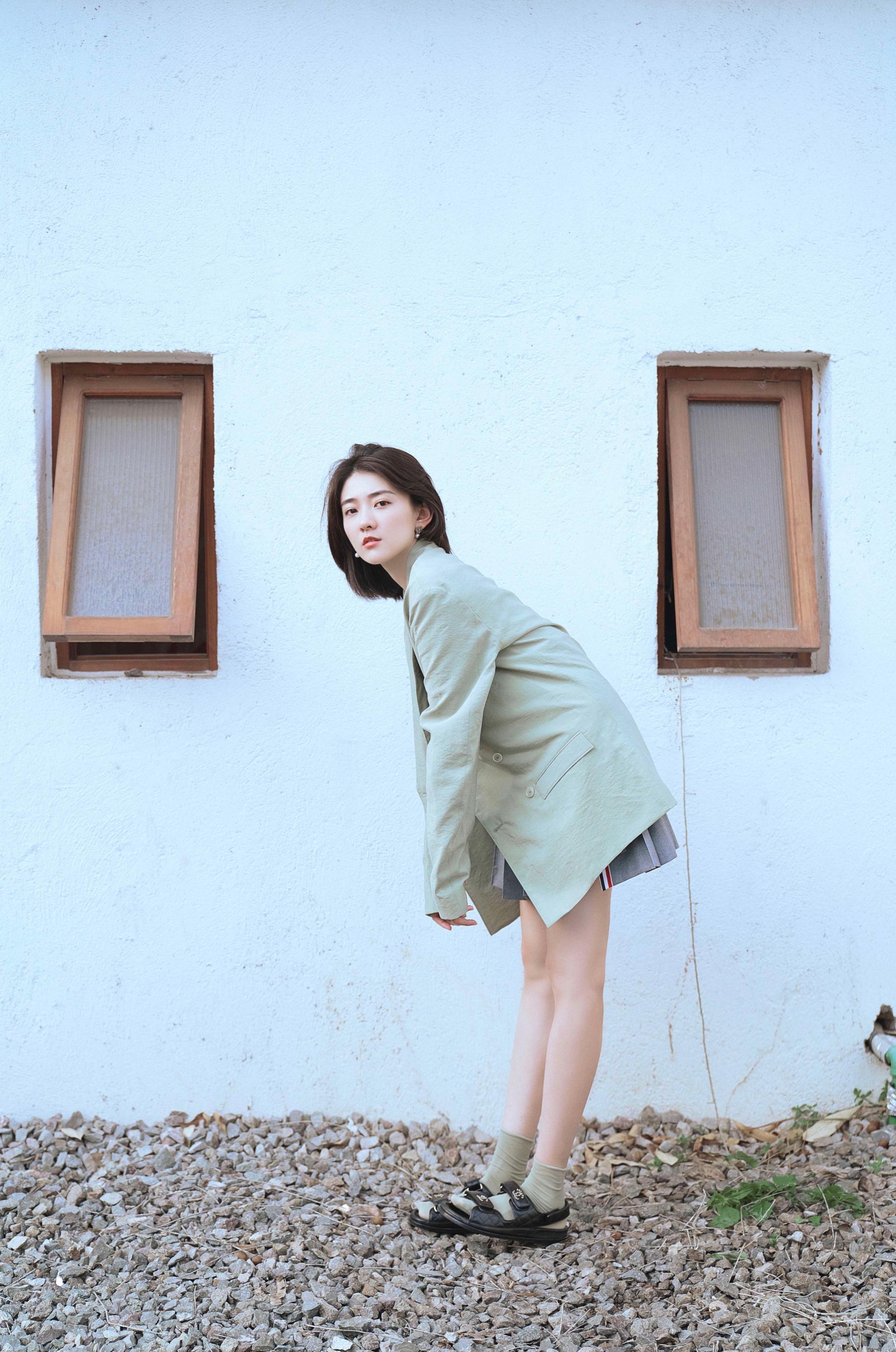 端午大片,粽叶绿西装十分应景……|梁洁_新浪新闻