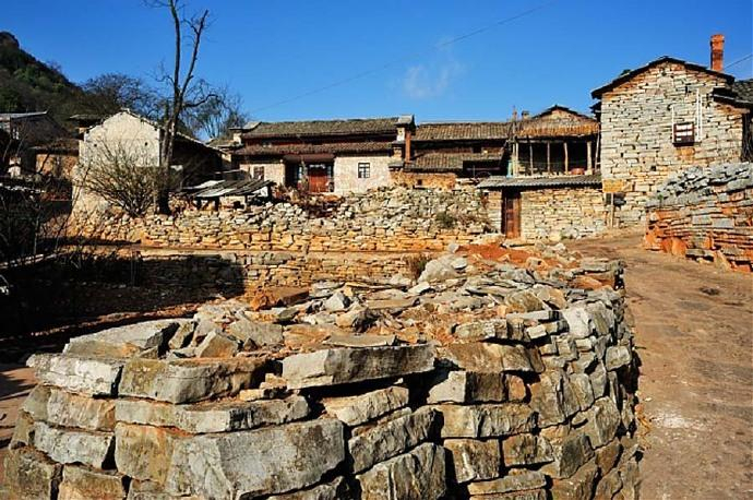 糯黑村----糯黑村隶属云南省昆明市石林彝族自治县圭山镇