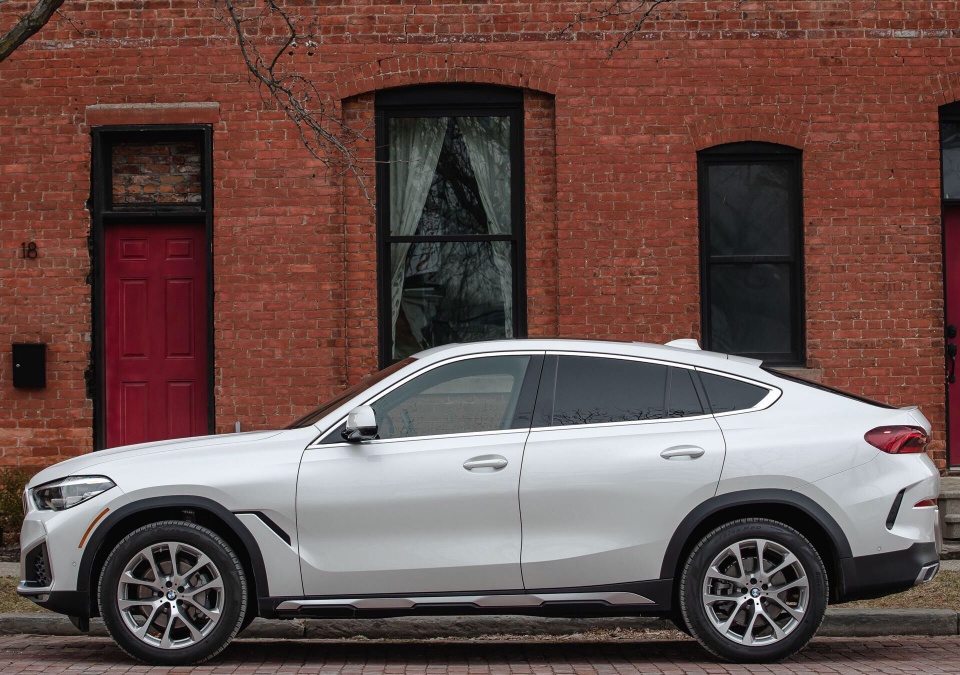 溜背造型,比x5更运动纯粹,你会加钱上宝马x6么?