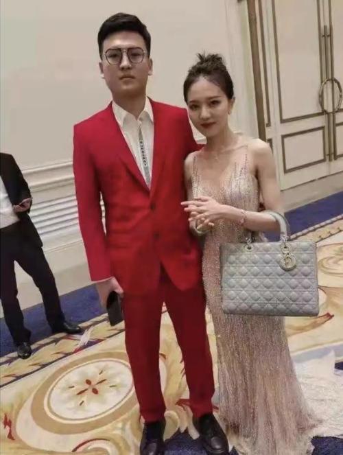 反转项思醒疑正面回应刚泰集团千金辟谣与我们无关