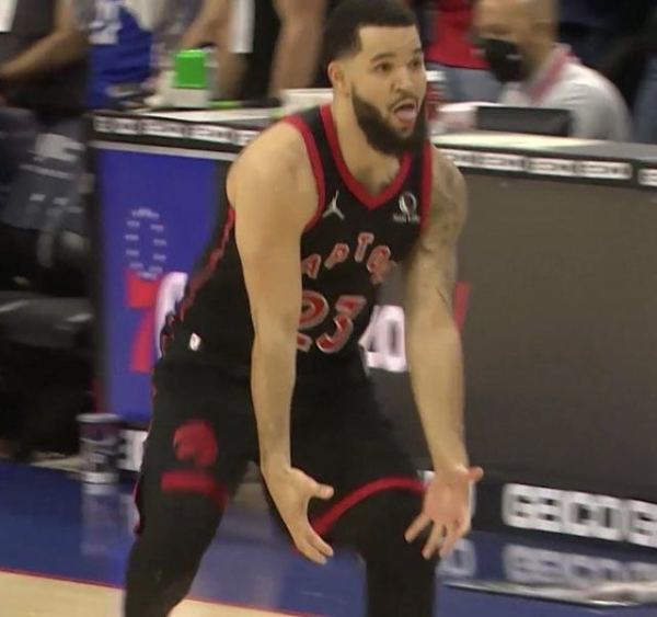 罚单在路上！詹姆斯39分加时击败步行者，不雅庆祝动作致敬范乔丹休闲区蓝鸢梦想 - Www.slyday.coM