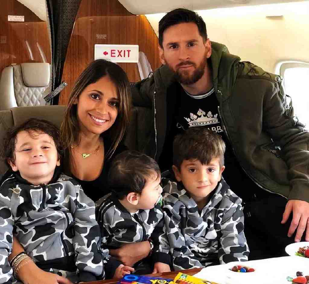 梅西专访带刺?C罗和他家庭教育真的区别很大 下一代都受影响休闲区蓝鸢梦想 - Www.slyday.coM 梅西专访带刺?C罗和他家庭教育真的区别很大 下一代都受影响休闲区蓝鸢梦想 - Www.slyday.coM